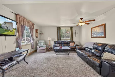 10905  Burlington Rd, Somers, WI 53144 - Photo 9