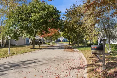 1410 W Westport Cir, Mequon, WI 53092 - Photo 33