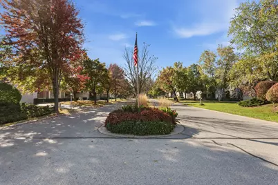 1410 W Westport Cir, Mequon, WI 53092 - Photo 35