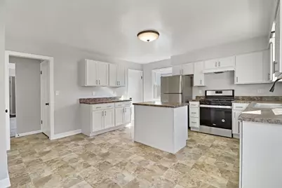 6912  26th Ave, Kenosha, WI 53143 - Photo 9