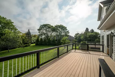 3207 S Ridgecrest Ct, New Berlin, WI 53151 - Photo 9