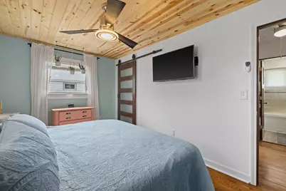 942  Carey St, Lake Geneva, WI 53147 - Photo 13