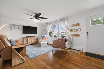 942  Carey St, Lake Geneva, WI 53147 - Photo 7