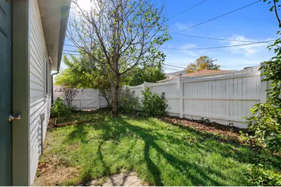 4413 W Morgan Ave, Greenfield, WI 53220 - Photo 23
