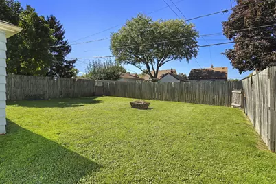 4365 S Quincy Ave, Milwaukee, WI 53207 - Photo 29