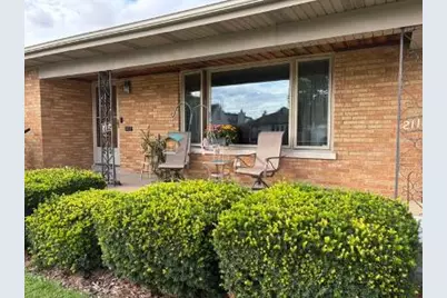 2112  26th St, Kenosha, WI 53140 - Photo 3