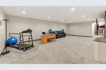 1615  Cherry Ln, Holmen, WI 54636 - Photo 23