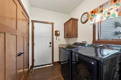 1615  Cherry Ln, Holmen, WI 54636 - Photo 21