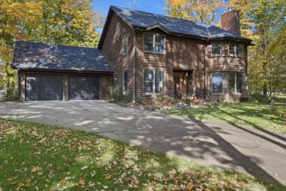 N64W33734  Lakeview Dr, Merton, WI 53066 - Photo 1