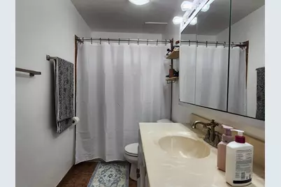 6143 W Howard Ave #9, Greenfield, WI 53220 - Photo 7