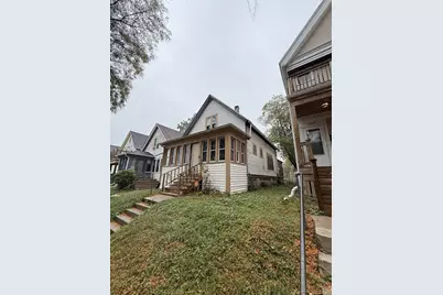 2922 N 1st St, Milwaukee, WI 53212 - Photo 1