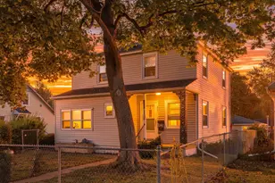 821 20th St, La Crosse, WI 54601 - Photo 1