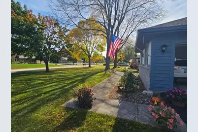 4665  Turtle Creek Dr #B, Brookfield, WI 53005 - Photo 3