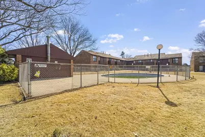 9032 N Park Plaza Ct, Brown Deer, WI 53223 - Photo 17