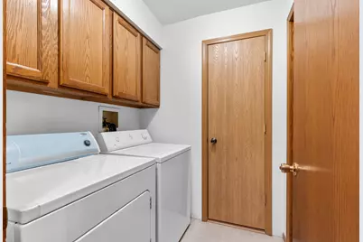412  Lakeview Rd #414, South Milwaukee, WI 53172 - Photo 27