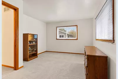 412  Lakeview Rd #414, South Milwaukee, WI 53172 - Photo 19