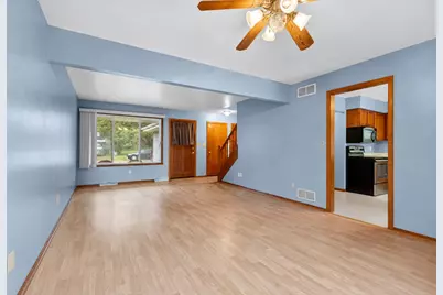 412  Lakeview Rd #414, South Milwaukee, WI 53172 - Photo 5