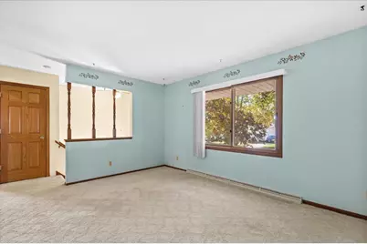 629  Victoria St, West Bend, WI 53090 - Photo 11