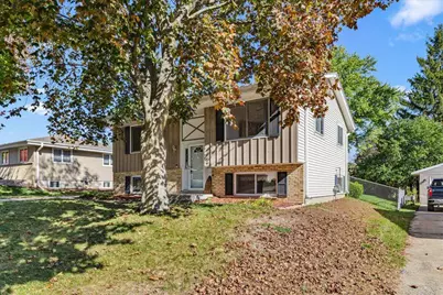 629  Victoria St, West Bend, WI 53090 - Photo 5