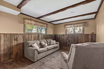 629  Victoria St, West Bend, WI 53090 - Photo 27