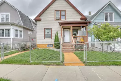 1560 S 73rd St, West Allis, WI 53214 - Photo 1