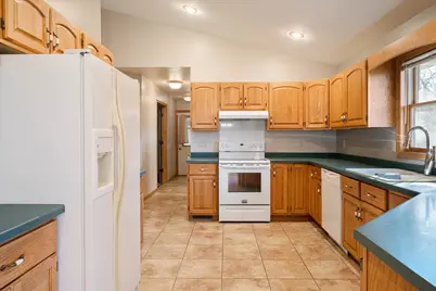 543 W Maple St, Viroqua, WI 54665 - Photo 5