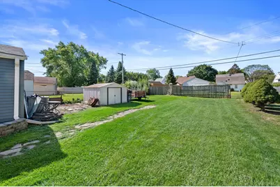 2871 S 85th St, West Allis, WI 53227 - Photo 21