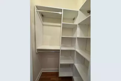 925 E Wells St #525, Milwaukee, WI 53202 - Photo 15