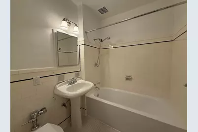 925 E Wells St #525, Milwaukee, WI 53202 - Photo 19