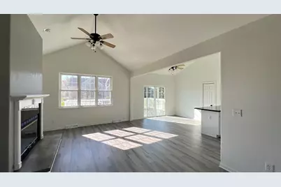 N56W18034  Evergreen Ln, Menomonee Falls, WI 53051 - Photo 11