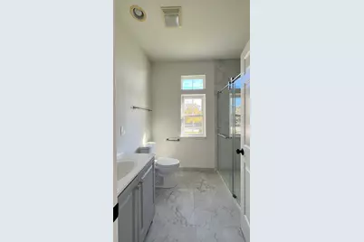 N56W18034  Evergreen Ln, Menomonee Falls, WI 53051 - Photo 33