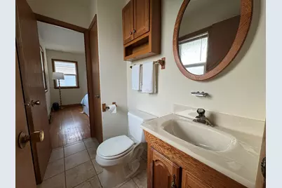 8225 W Waterford Ave, Greenfield, WI 53220 - Photo 9