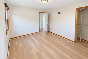 4319 S Lenox St, Milwaukee, WI 53207 - Photo 11