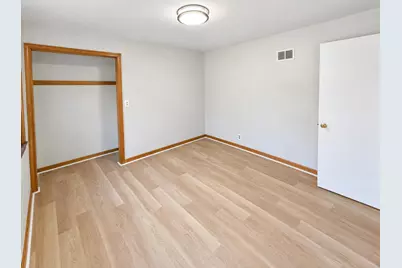 4319 S Lenox St, Milwaukee, WI 53207 - Photo 13
