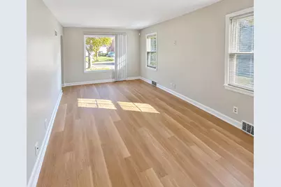 4319 S Lenox St, Milwaukee, WI 53207 - Photo 3