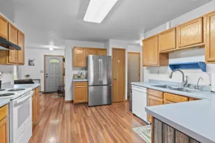 926 Bethanne Pl, Onalaska, WI 54650 - Photo 5