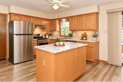 4127 W Southwood Dr, Franklin, WI 53132 - Photo 19