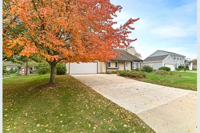 4127 W Southwood Dr, Franklin, WI 53132 - Photo 57