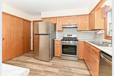 4127 W Southwood Dr, Franklin, WI 53132 - Photo 21