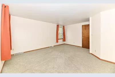 4127 W Southwood Dr, Franklin, WI 53132 - Photo 35