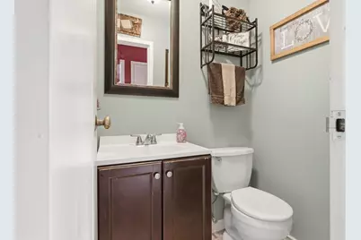 6436 W Ohio Ave, Milwaukee, WI 53219 - Photo 17