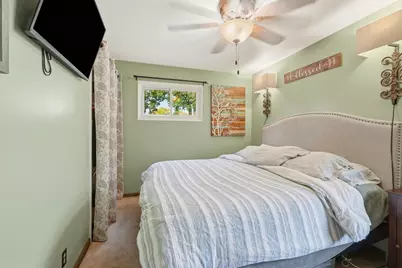 6436 W Ohio Ave, Milwaukee, WI 53219 - Photo 9
