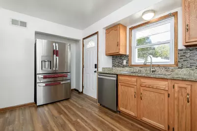 7823 N 53rd St, Milwaukee, WI 53223 - Photo 19