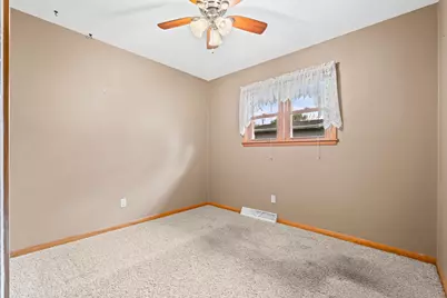217  Maple St, La Crescent, MN 55947 - Photo 11