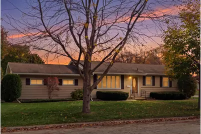 217  Maple St, La Crescent, MN 55947 - Photo 1