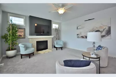 1320  Prairie Creek Blvd, Oconomowoc, WI 53066 - Photo 7