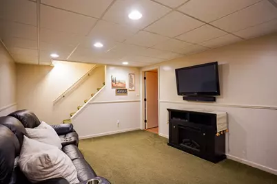 1305  Meadow Ln, Onalaska, WI 54650 - Photo 25