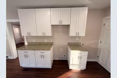 906 S 58th St, West Allis, WI 53214 - Photo 11