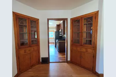 13513 W Greenfield Ave, New Berlin, WI 53151 - Photo 9