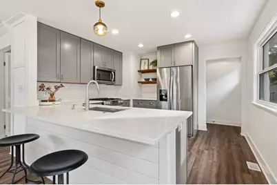 4780 N Diversey Blvd, Whitefish Bay, WI 53211 - Photo 7